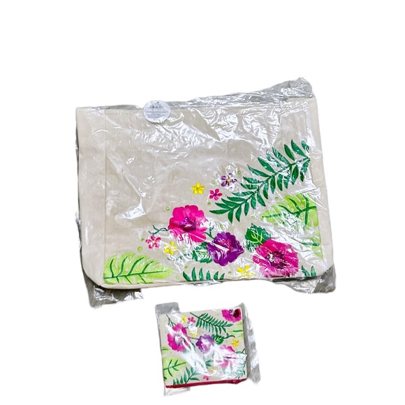 NWT 2 piece set - Quotes by Izzy and Oliver | Floral Tote Bag and coin purse - Picture 5 of 5